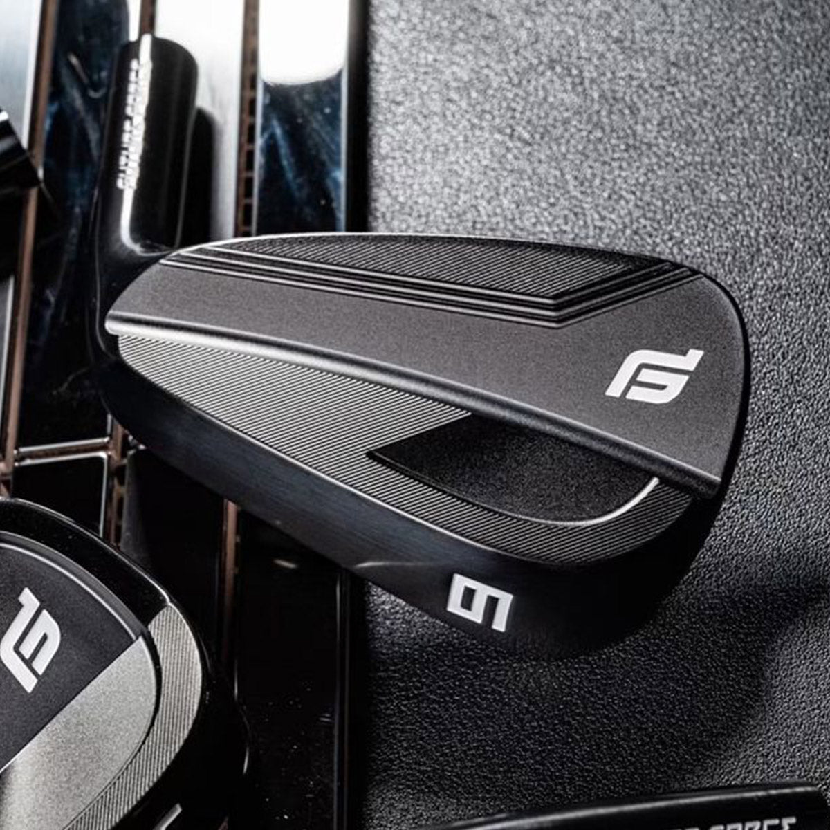 Future Force ED1 コンボ アイアン ブラック仕上げ