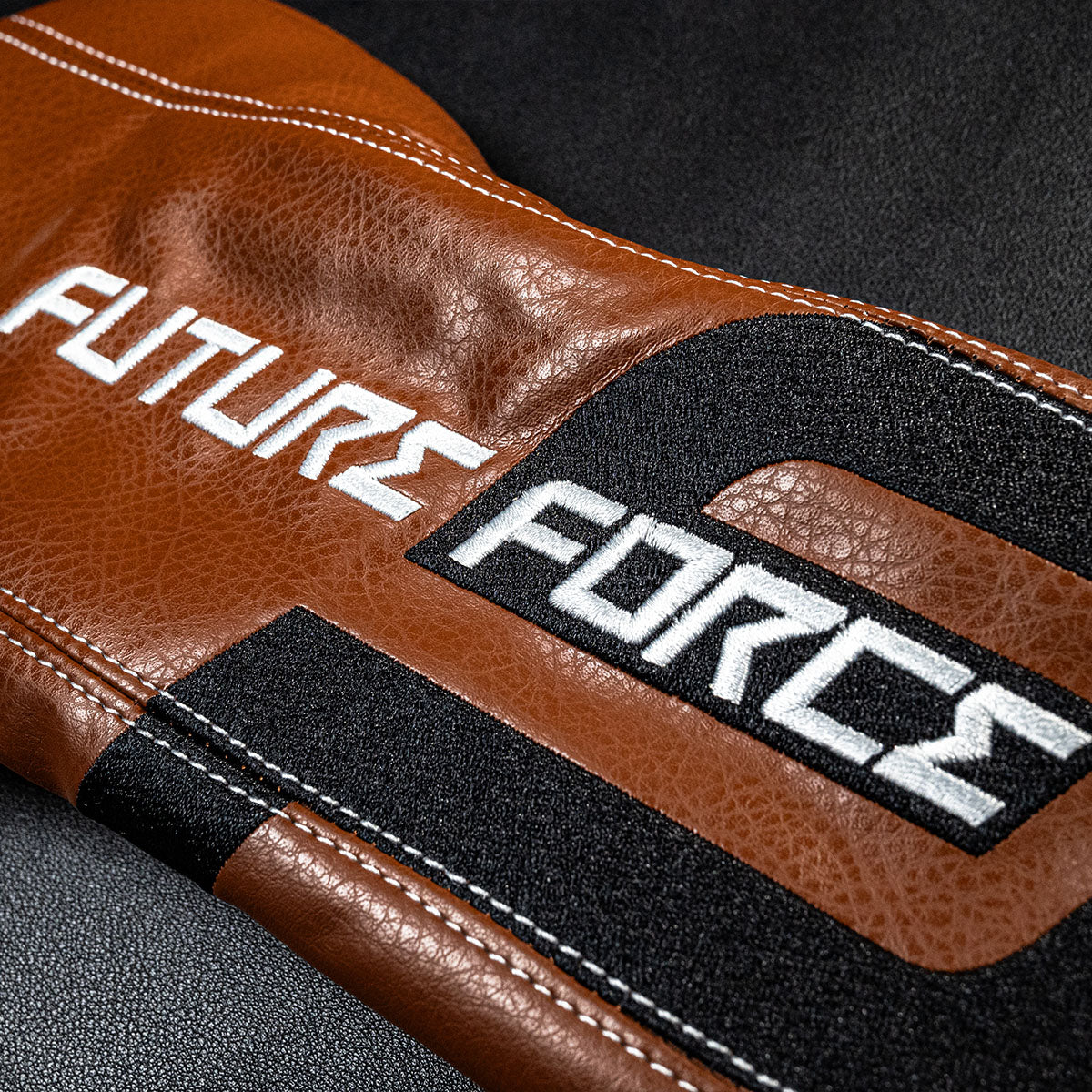 Future Force ドライバーヘッドカバー — ブラウン