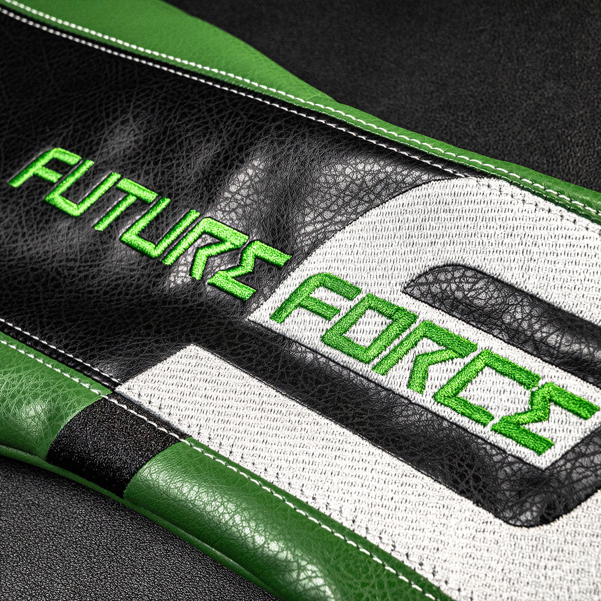 Future Force ドライバーヘッドカバー — オーロラ・グリーン